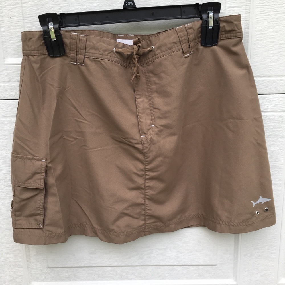 EUC AGAINST THE ELEMENTS FISHING SKIRT SIZE 16